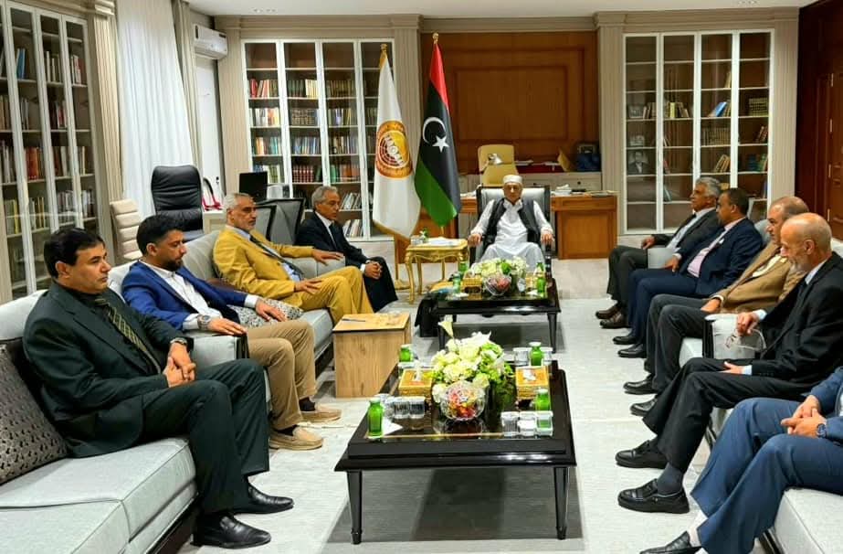 رئيس مجلس النواب يستلم التقرير السنوي لديوان المحاسبة للعام 2024