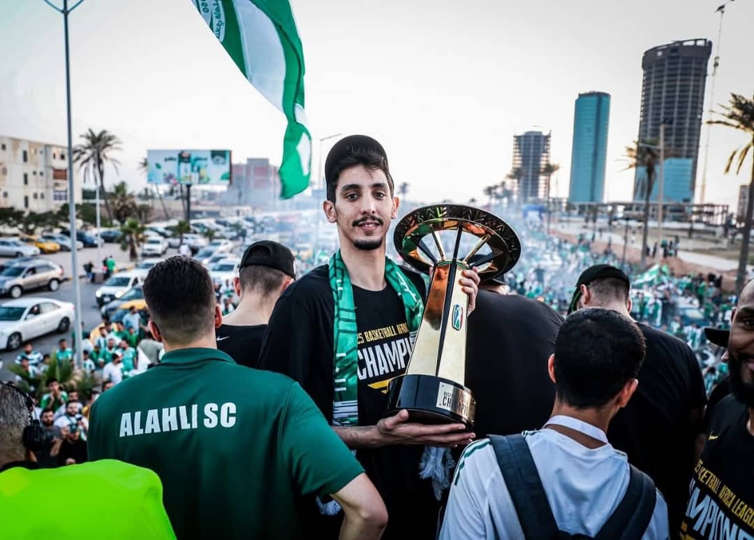 جماهير أهلي طرابلس تستقبل بطل أندية إفريقيا