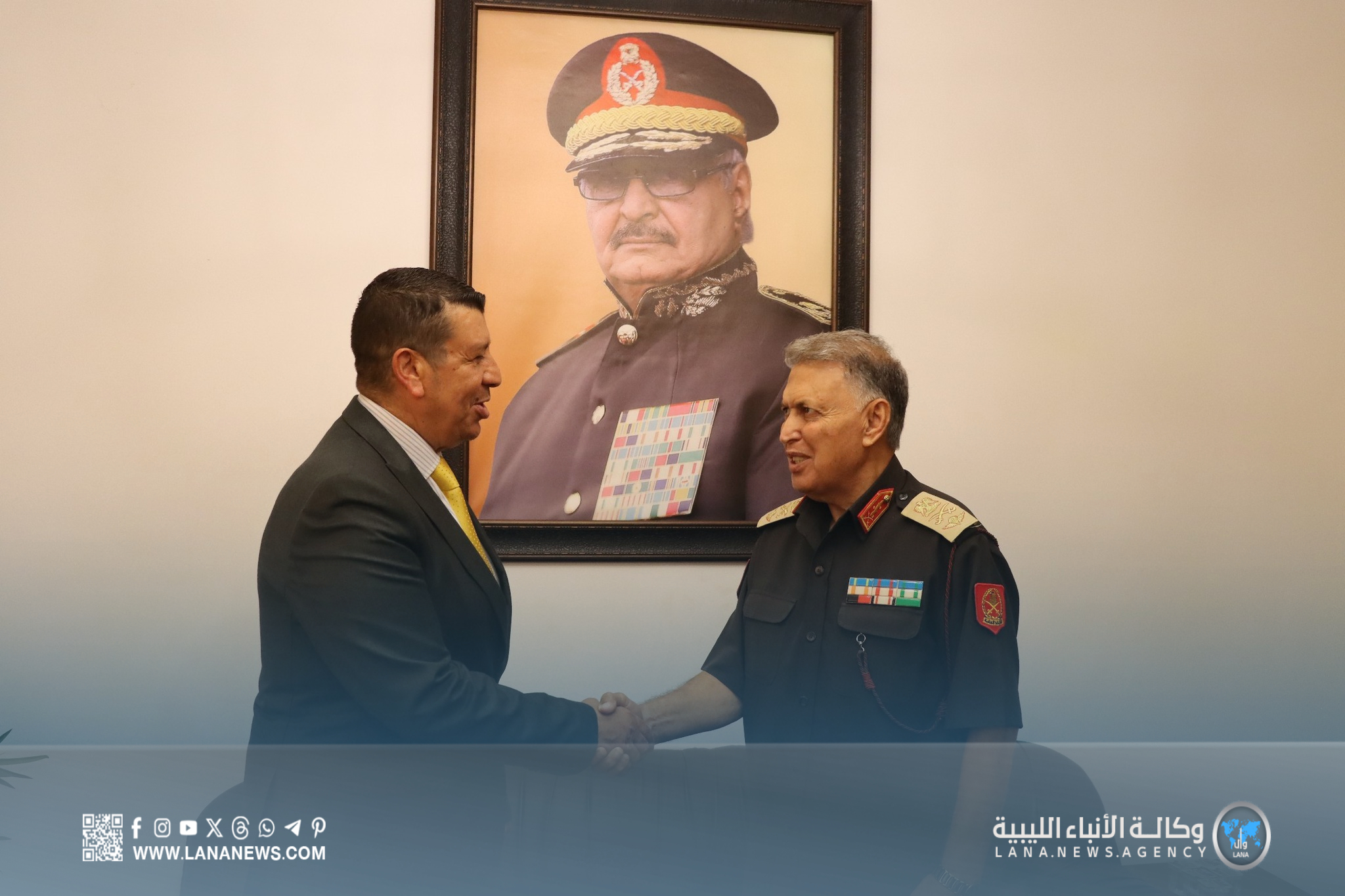 القيادة العامة للقوات المسلحة تبحث منح أراضٍ سكنية للجرحى وأسر الشهداء