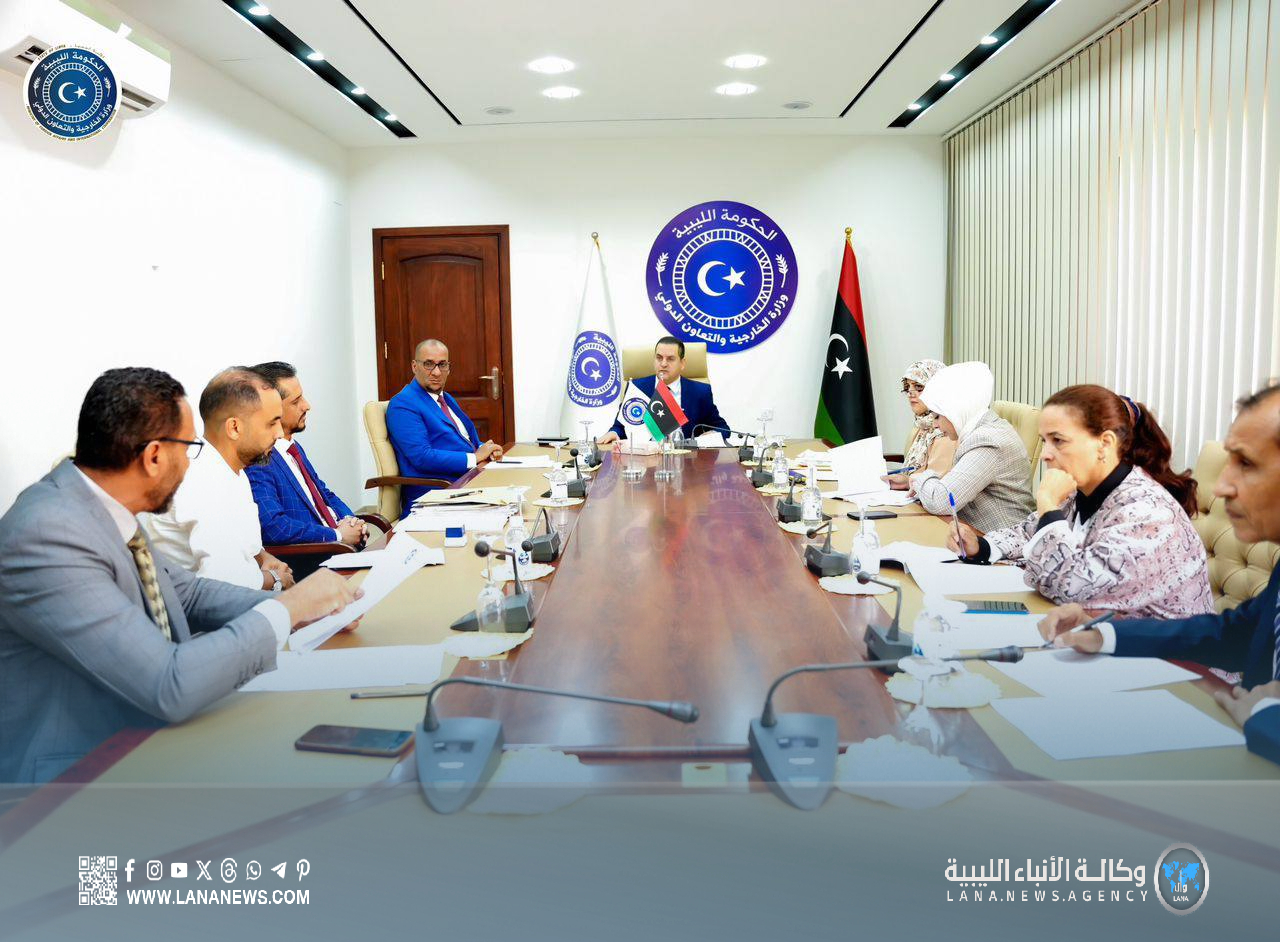 الحويج يشدد على تطوير الأداء بمعهد الدراسات الدبلوماسية