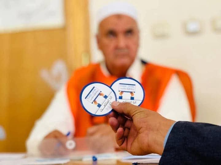 بدء توزيع بطاقات الناخب في البلديات المستهدفة بانتخابات 2025