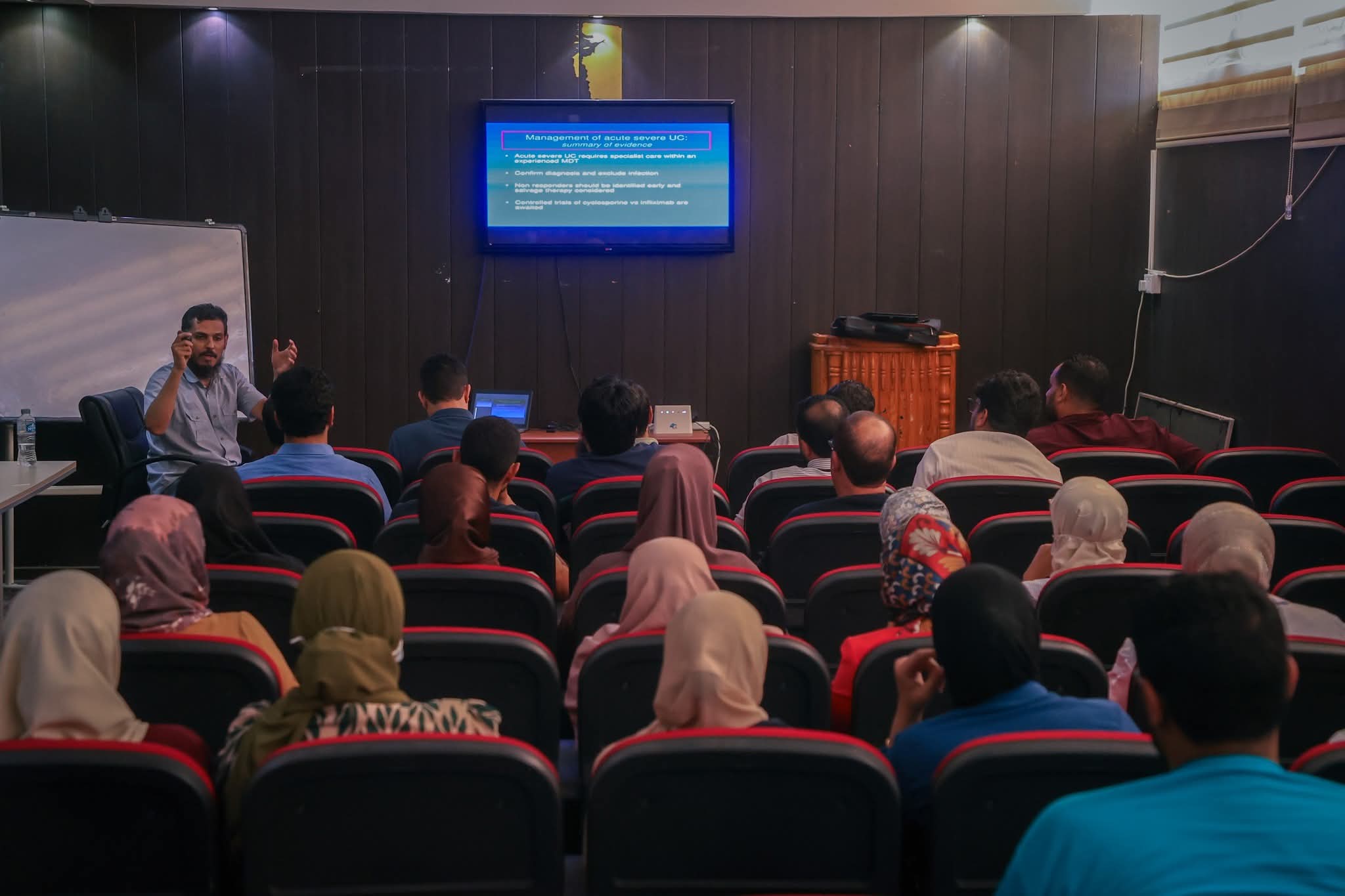 طبرق الطبي والجامعة ينظمان اليوم العلمي الثاني لأمراض الجهاز الهضمي