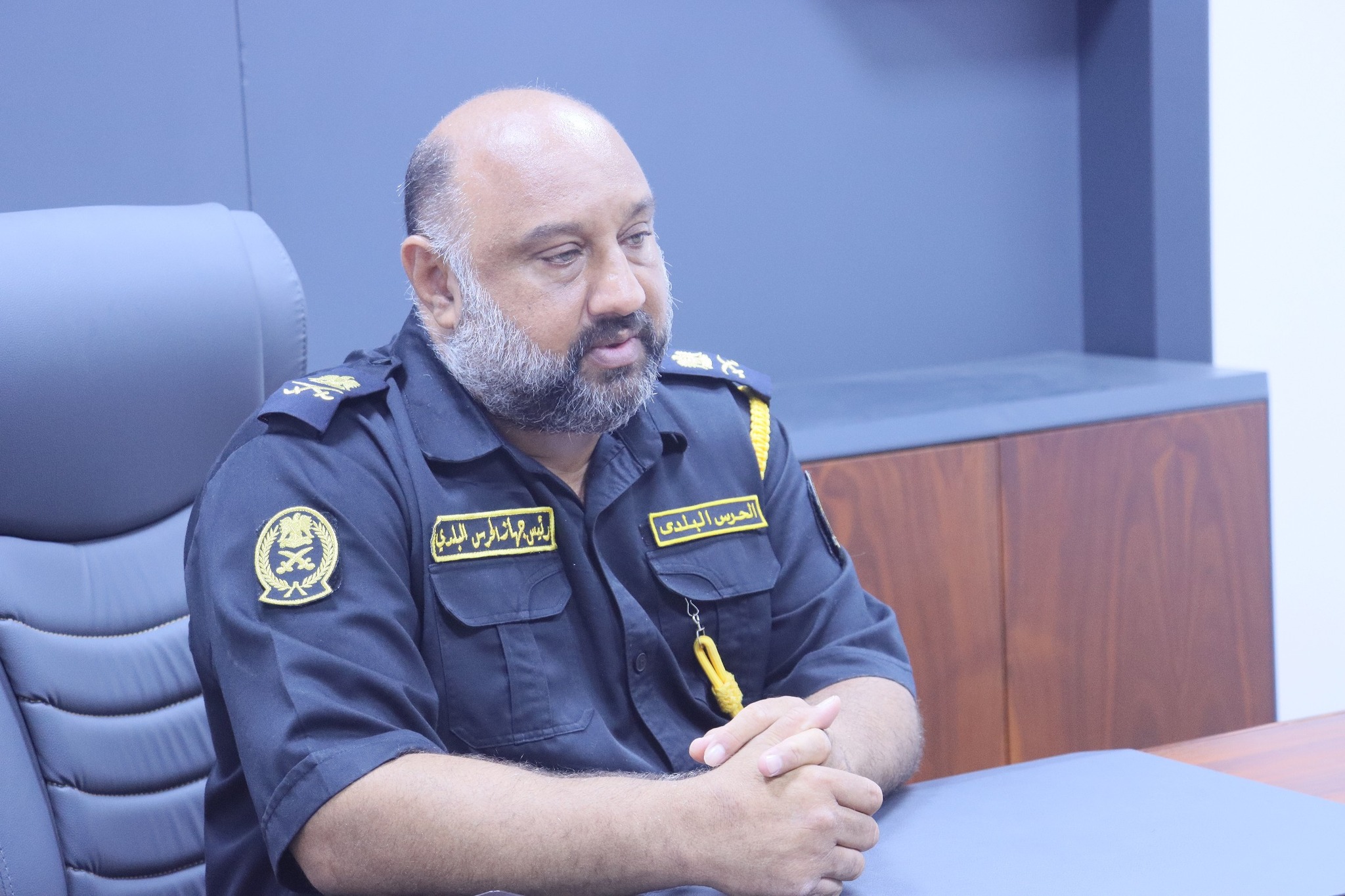 رئيس الحرس البلدي يتابع تصحيح أوضاع أنشطة القطاع الخاص بالبلديات الوسطى