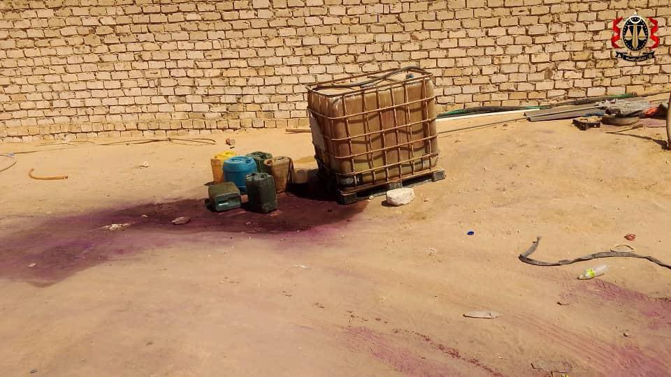 النائب العام يأمر بإغلاق 11 موقعاً لتهريب الوقود في زوارة وزلطن