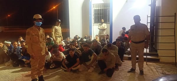 ترحيل «94» مهاجرا مصرياً عبر منفذ امساعد البري