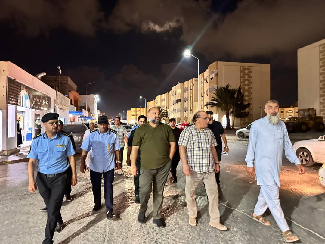 الحرس البلدي بالحكومة الليبية يطلق حملة تنظيف شاملة ويفعل وحدة العناصر النسائية بفرع الجهاز بسرت