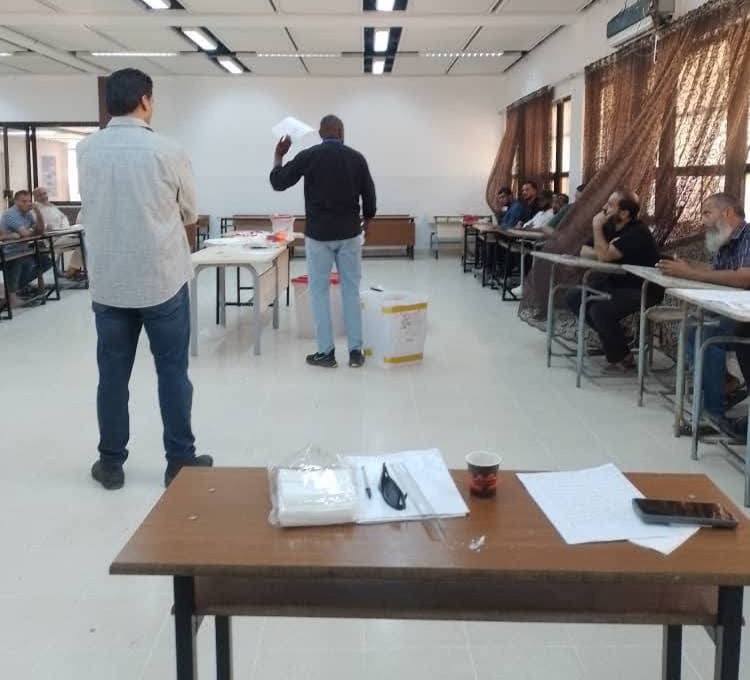 اختتام دورة تدريب موظفي مراكز الاقتراع ببلديتي خليج السدرة والجفرة 