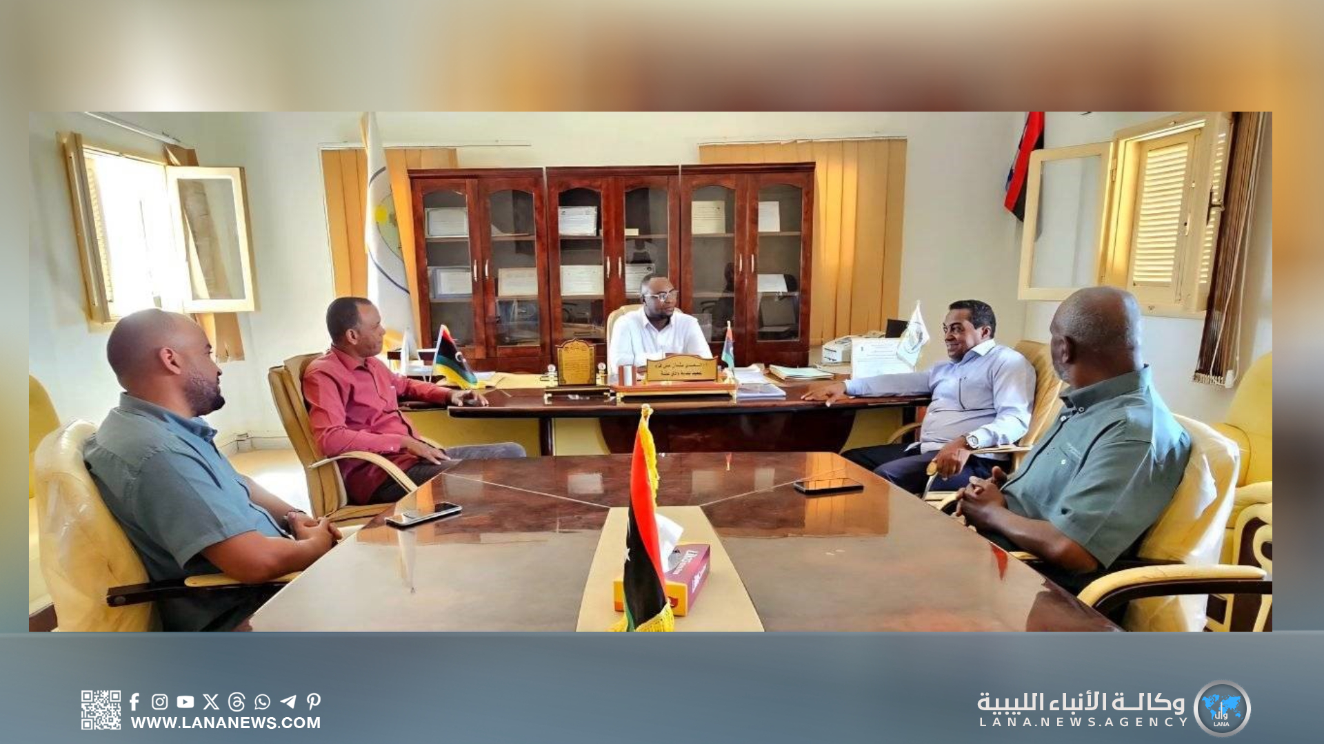 رئيس جامعة فزان يبحث مع عميد بلدية وادي عتبة أوجه التعاون المشترك