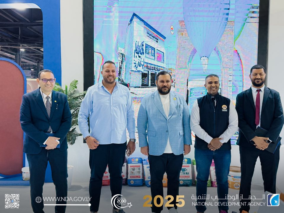 المدير التنفيذي للجهاز الوطني للتنمية يزور معرض بنغازي الدولي للإنشاءات