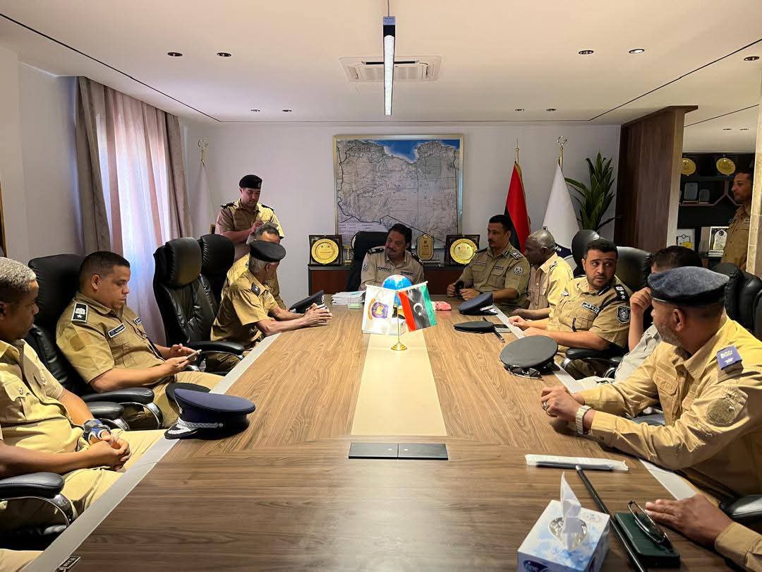 رئيس جهاز مكافحة الهجرة يلتقي الضباط الجدد استعدادًا للملتقى الأول