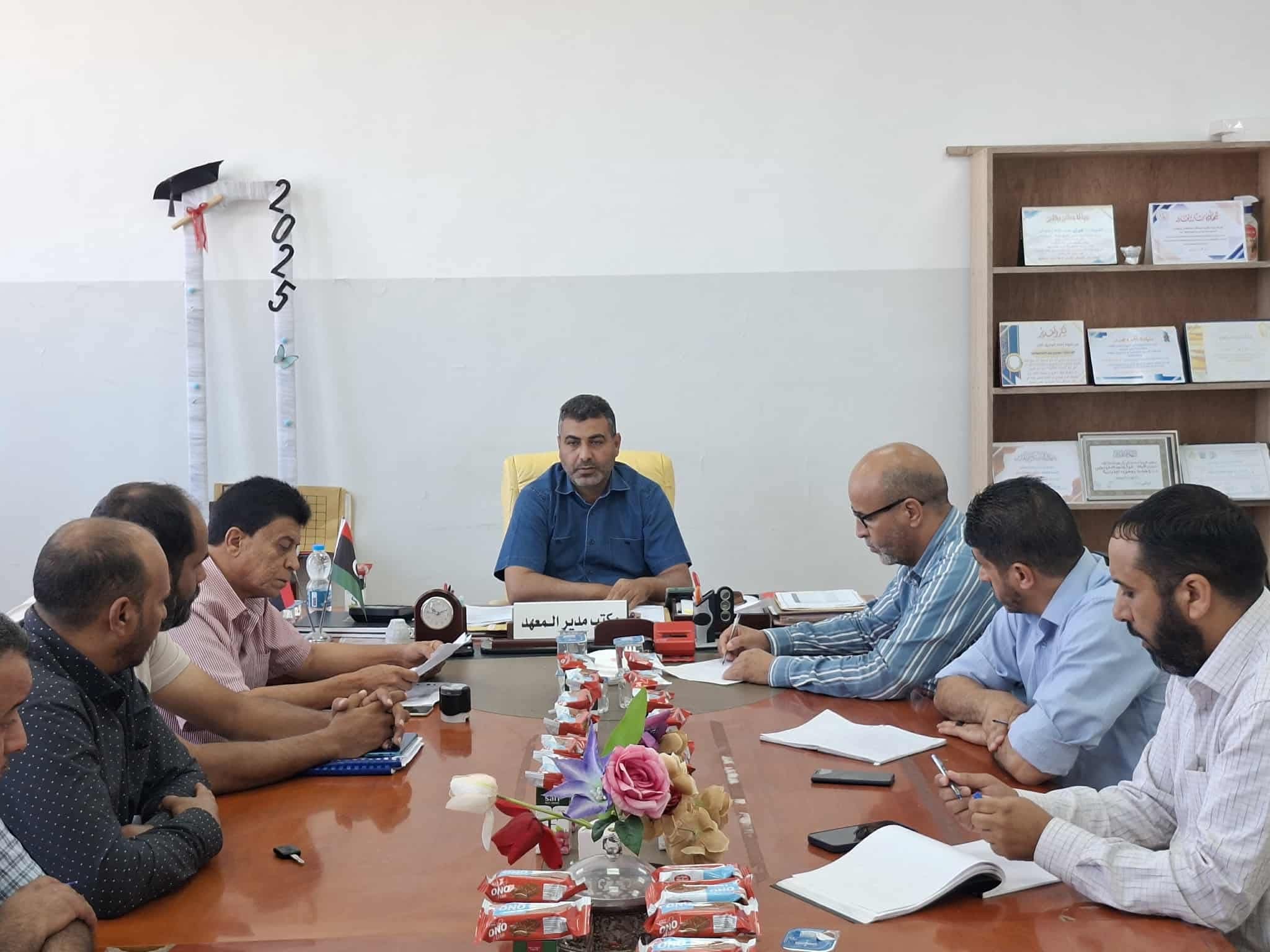 مكتب المعاهد الفنية بسرت يبحث الاستعدادات للعام الدراسي الجديد