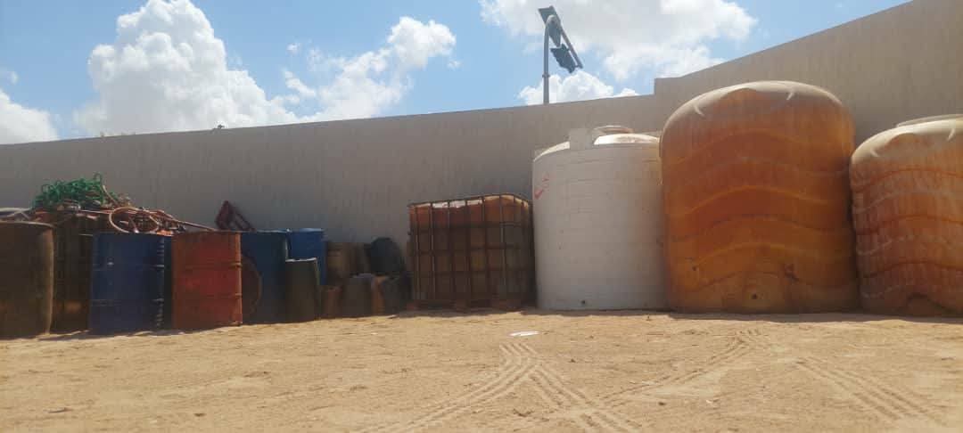 جهاز البحث الجنائي بسرت يضبط وكراً لتهريب الوقود بضواحي المدينة