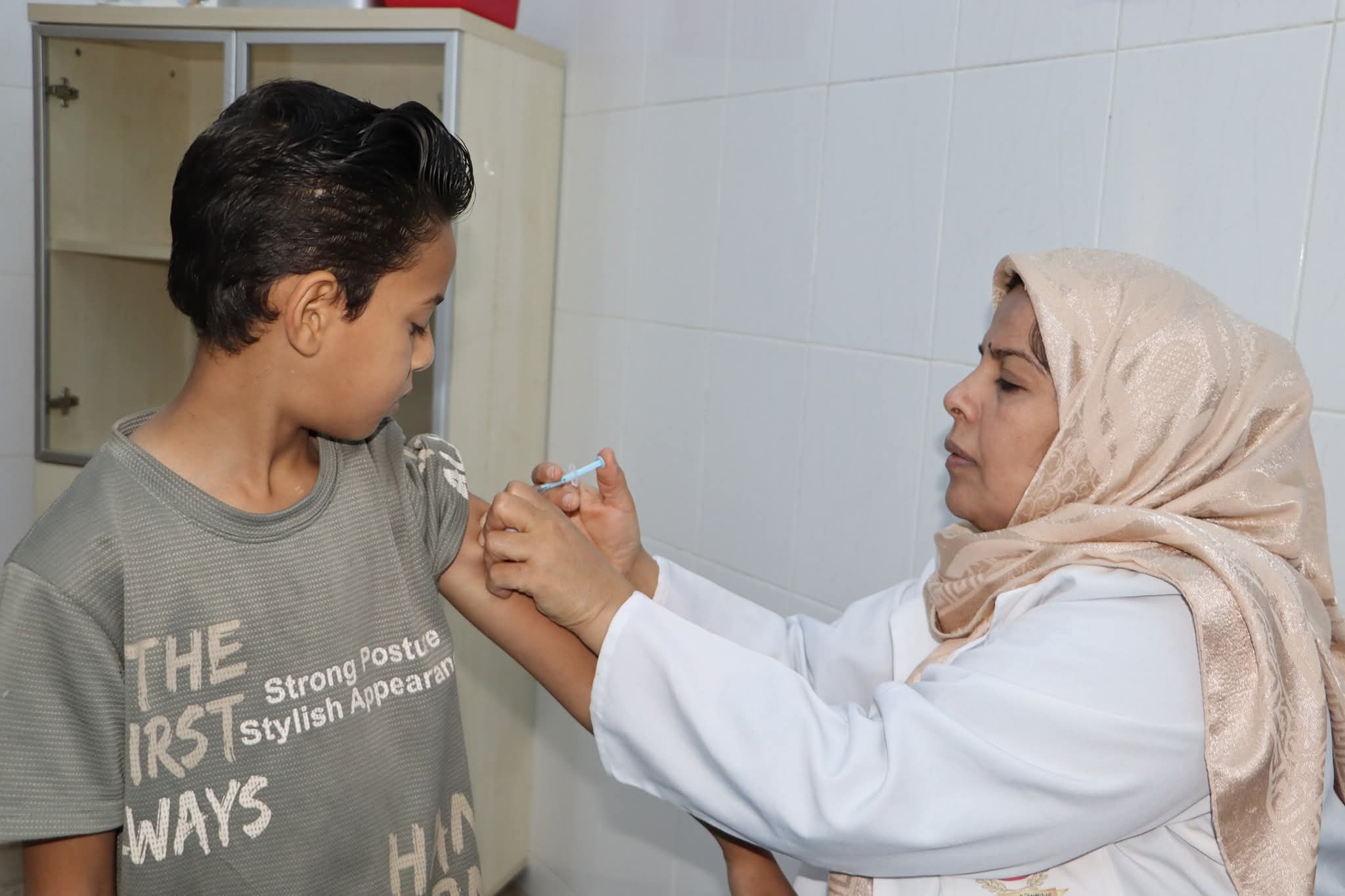 بدء الحملة الجزئية للتطعيم ضد الحصبة والحصبة الألمانية ببنغازي