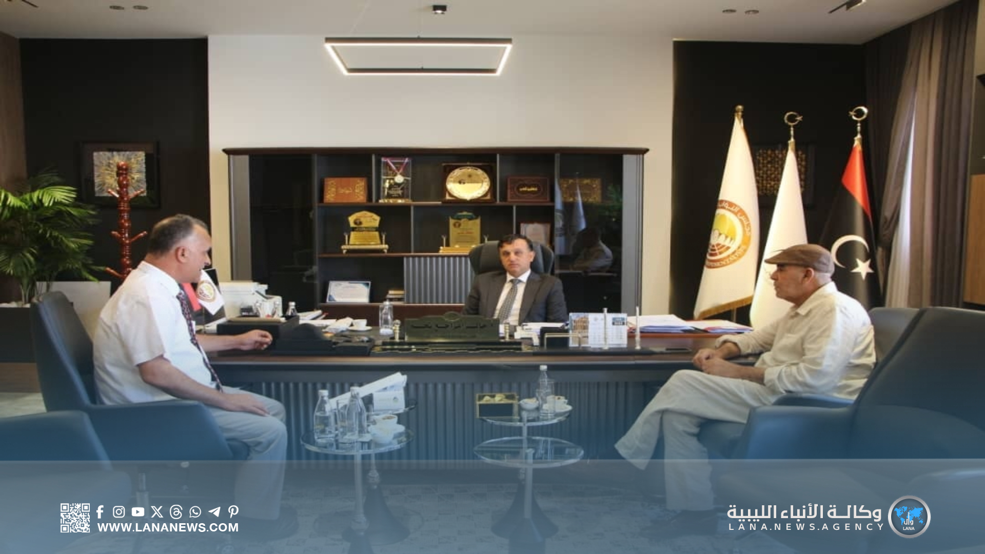 وزير الخدمة المدنية ورئيس هيئة الرقابة يناقشان تحديات العمل الإداري