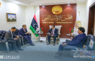 النائب الأول فوزي النويري يلتقي نائب السفير البريطاني لمناقشة التطورات السياسية