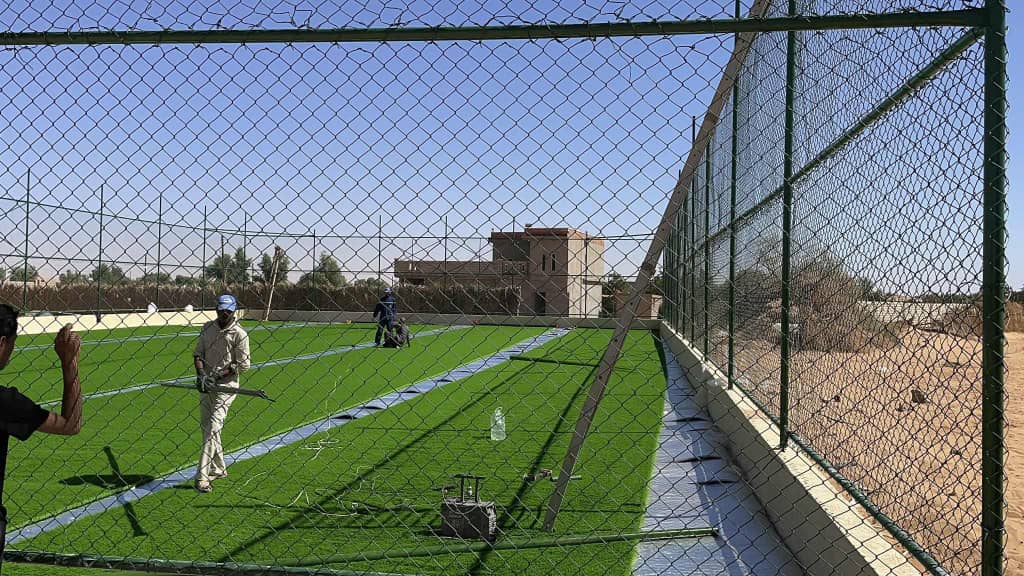 أول ملعب في حي الشارب بأوباري يفتح أبوابه للشباب بتعليمات القيادة