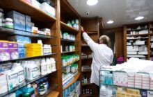 اعتماد المواطنين على الصيادلة في تشخيص الأمراض .. بين الثقة وسوء الفهم