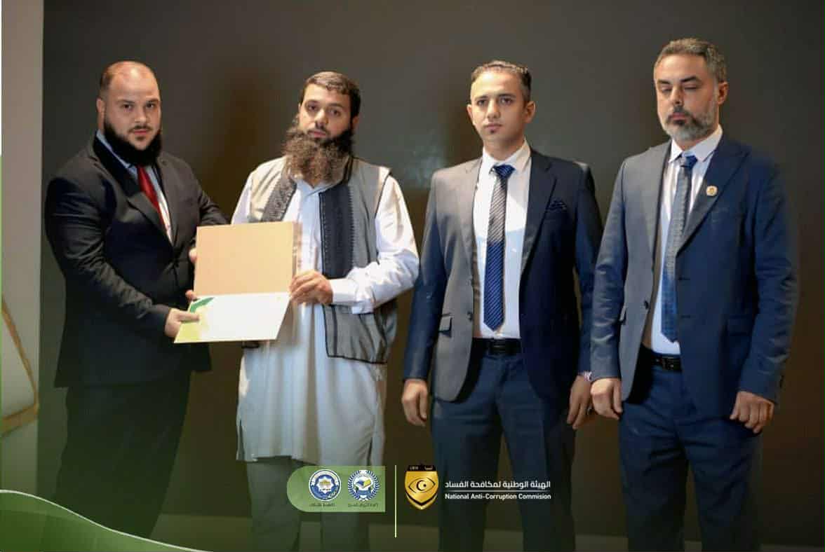 العسبلي يحذر من ضعف الإشراف البيطري في حضائر الدواجن