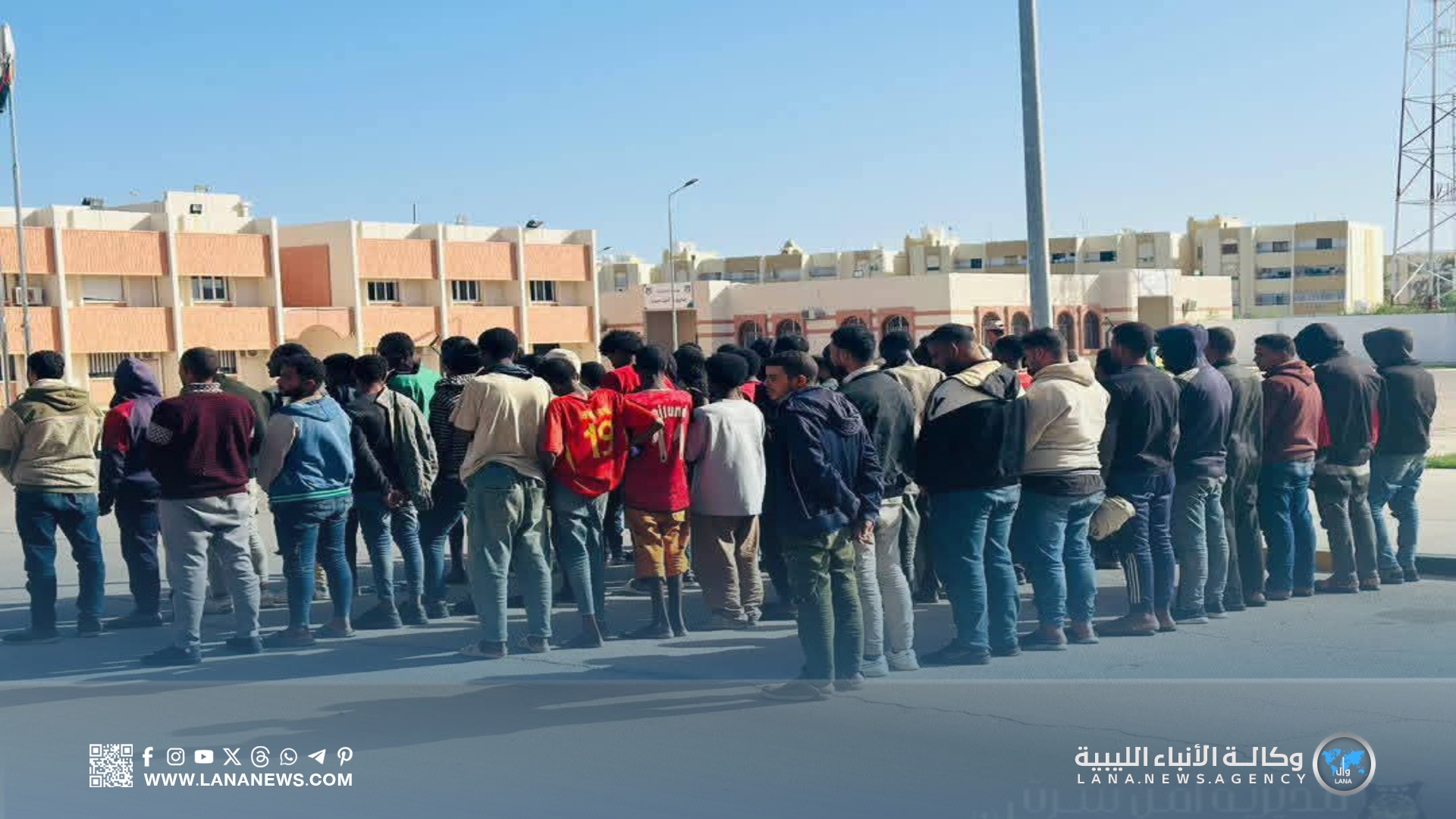 مديرية أمن سرت تضبط 64 مهاجرًا وتُوقع بخمسةِ مهربين