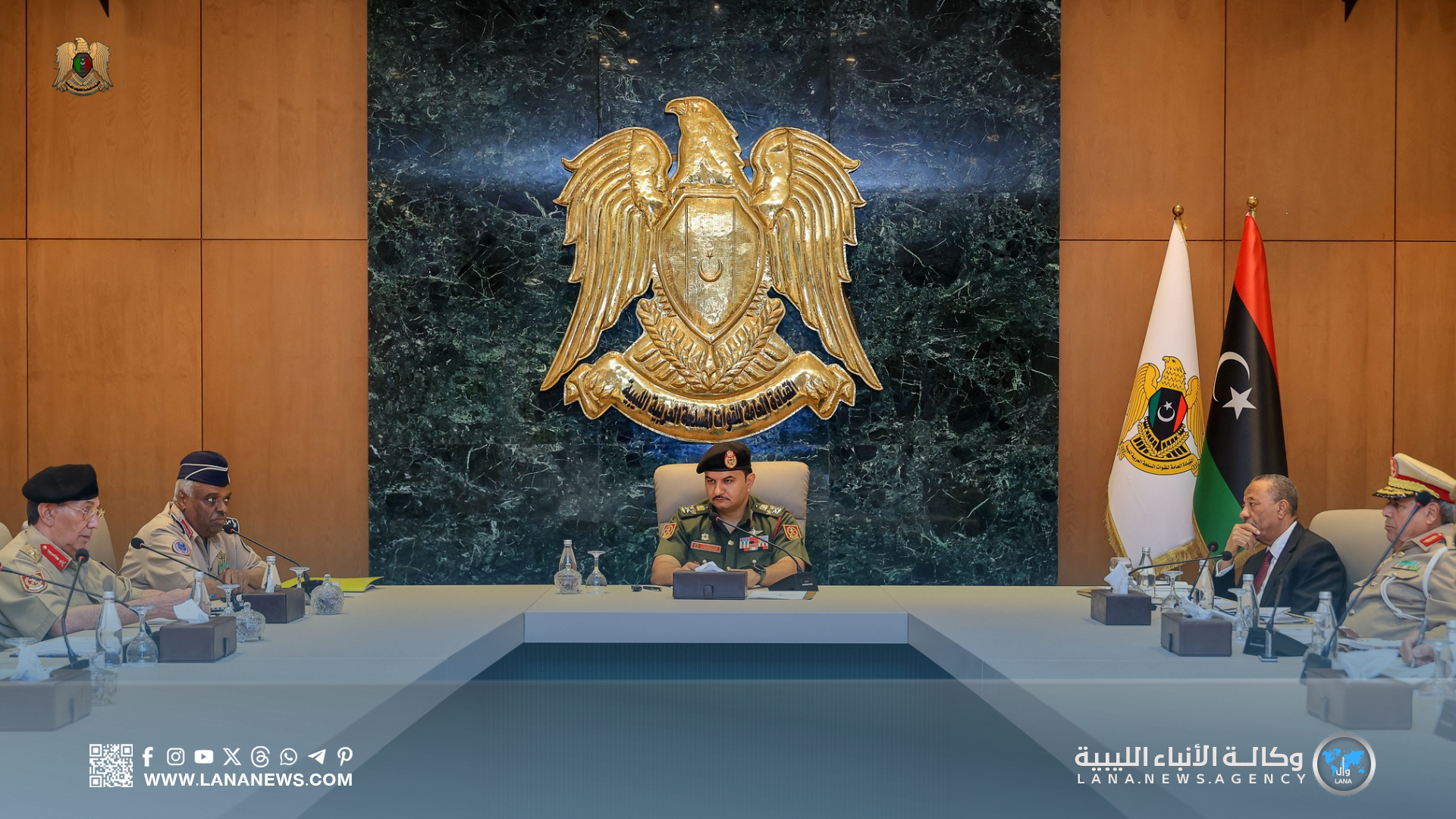 نائب القائد العام يعقد اجتماعًا موسعًا لمتابعة تنفيذ رؤية 2030 لتطوير القوات المسلحة