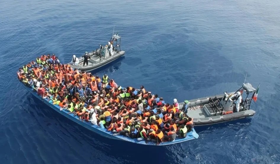 اليونان وألمانيا تعتزمان إنشاء مراكز لإعادة المهاجرين في دول إفريقية