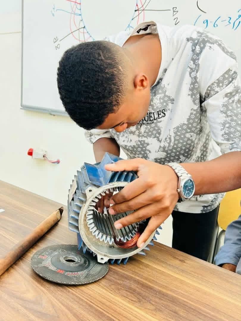 وزارة التعليم التقني تدعم صيانة وتجهيز معهد الخليج المتوسط بسرت