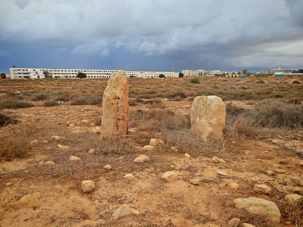 مراقبة آثار بنغازي تتفقد موقع حمد الطيرة داخل الجامعة