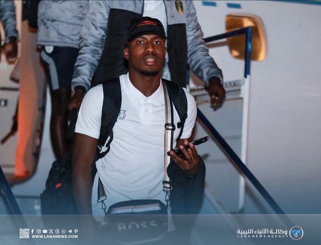 وصول بعثة المنتخب الموريتاني لكرة القدم إلى بنغازي