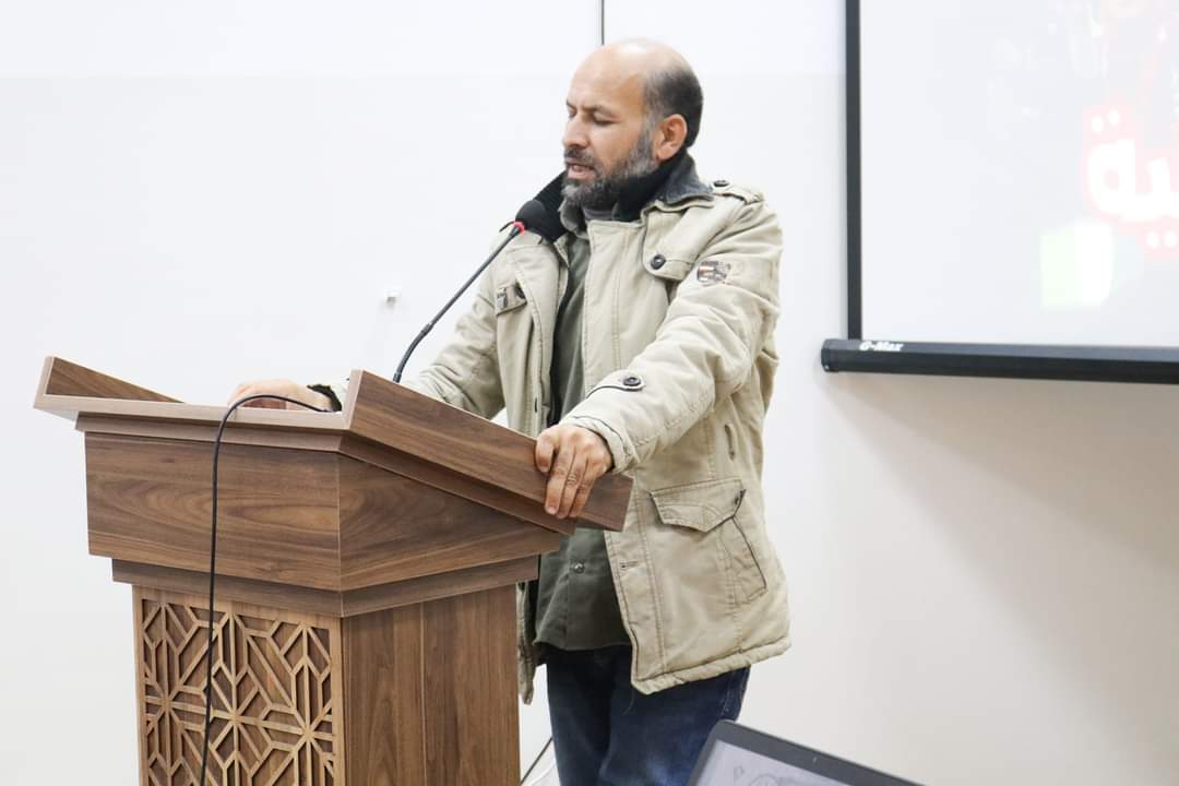 أخصائي نفسي يحذّر من الآثار العميقة لتصوير الطفلة المُعنّفة ونشر صورها