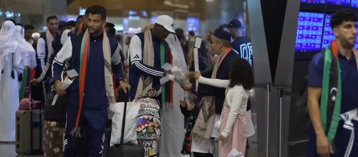 بعثة المنتخب الوطني الليبي تصل الدوحة لملحق التصفيات أمام فلسطين
