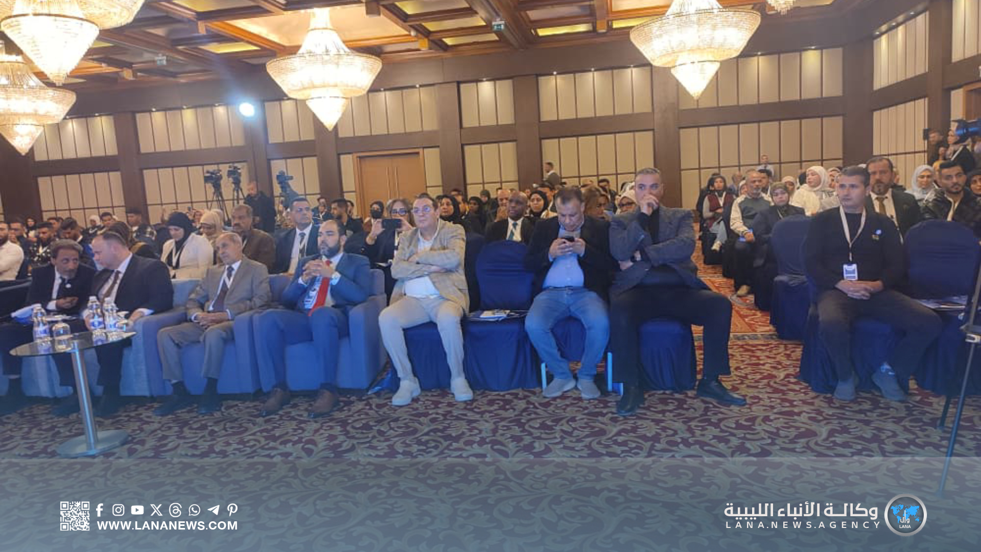 توظيف الذكاء الاصطناعي في العمل الإعلامي: الفرص والتحديات