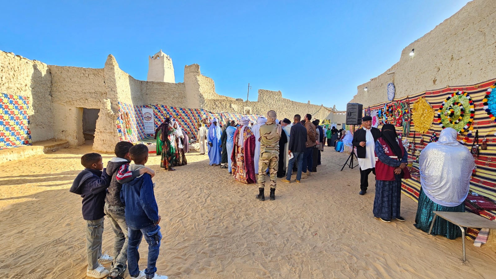 مهرجان غات السياحي يواصل فعالياته احتفاءً بالموروث الثقافي