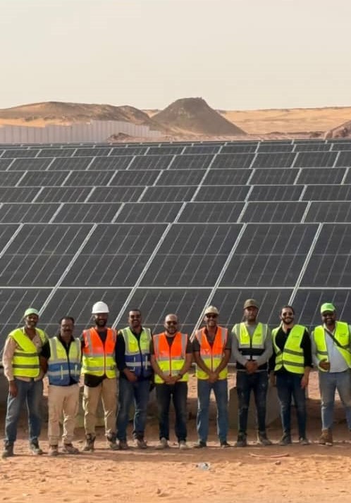 صيانة دورية تعزز كفاءة محطة الطاقة الشمسية بمنطقة الجوف الحرة