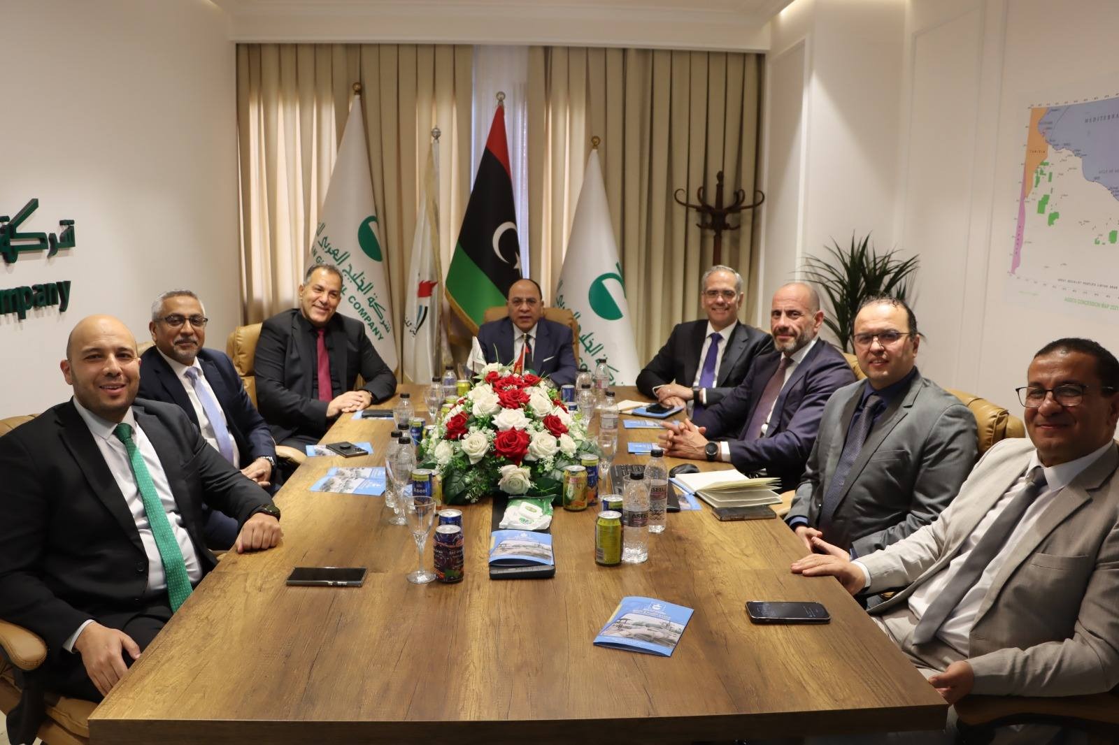 الخليج العربي للنفط وإس إل بي تبحثان توسيع الاستثمارات في ليبيا