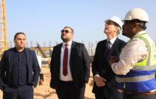 سفير المملكة المتحدة لدى ليبيا يطلع على مشاريع التنمية في مدينة سرت