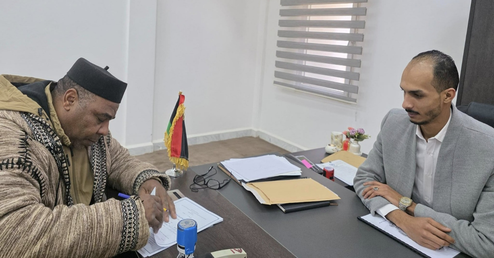 توقيع اتفاقية شراكة بين مركز المأثورات الشعبية ونقابة الصناعات التقليدية بالجنوب