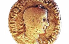 عملة رومانية نادرة تكشف تفاصيل تاريخية عن القرن الثالث الميلادي في ليبيا