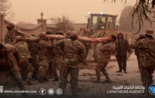 الجيش يُباشر أعمال فتح الطرقات وتقديم المساعدات للمواطنين في المدن المتضررة