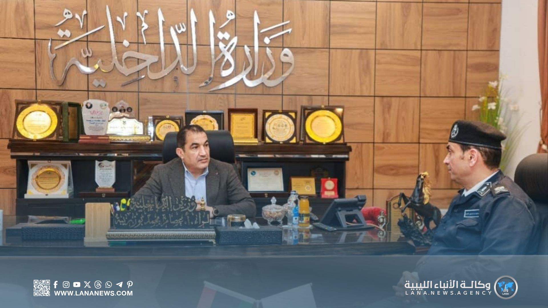 وزير الداخلية يوجّه بتسريع إجراءات تسوية أوضاع النازحين السودانيين