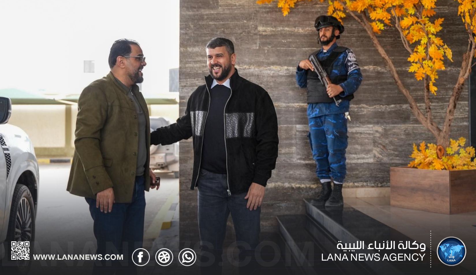 رئيس مجلس الوزراء يتفقد سير عمل لجنة الطوارئ والاستجابة السريعة 