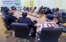 عميد وادي عتبة ومدير أمن مرزق يبحثان آلية توزيع الوقود