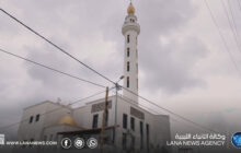 مستوطنون يحرقون مسجد أبو بكر الصديق في نابلس