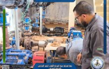 فريق فني يباشر صيانة محطة ضخ وادي مسعودة 