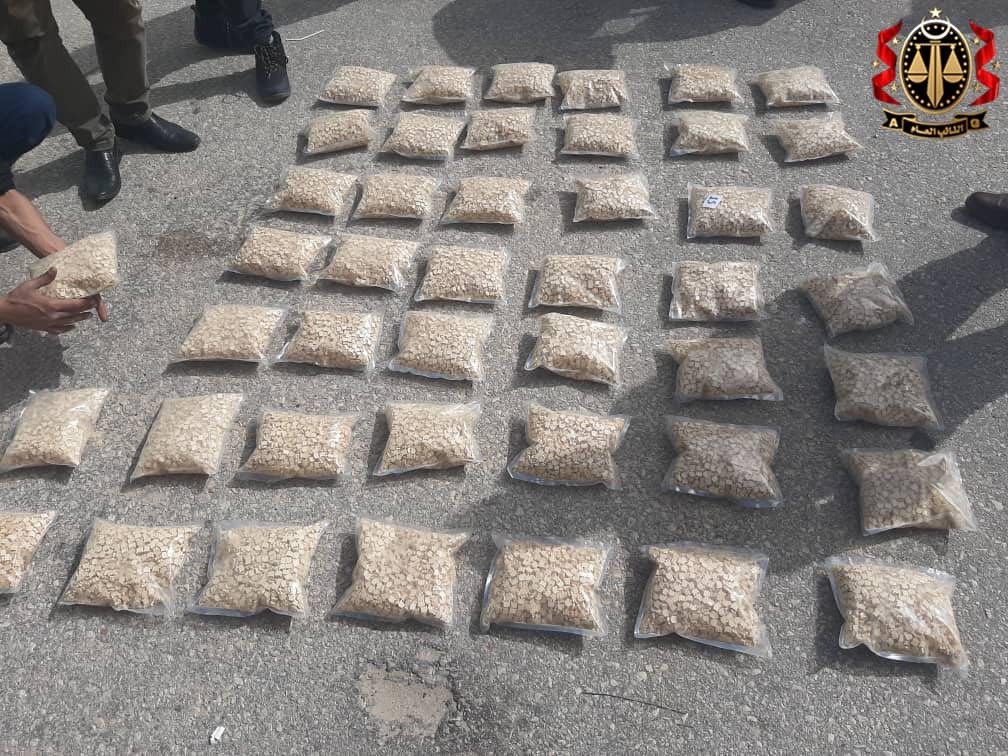 «جنايات طرابلس» تصدر أحكاماً بالسجن المؤبد على ثمانية متهمين في تهريب مخدرات