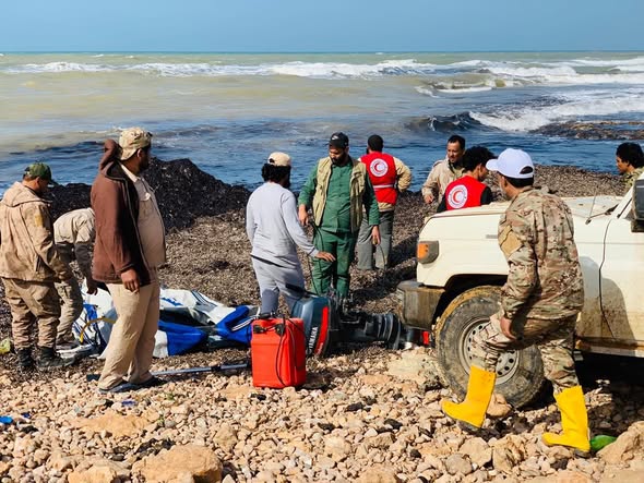 الهلال الأحمر طبرق: إنقاذ أربعة مهاجرين وانتشال ستة جثث لآخرين