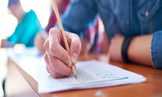 الامتحانات تحت الضغط… مختص يدعو لبيئة نفسية آمنة للطلبة