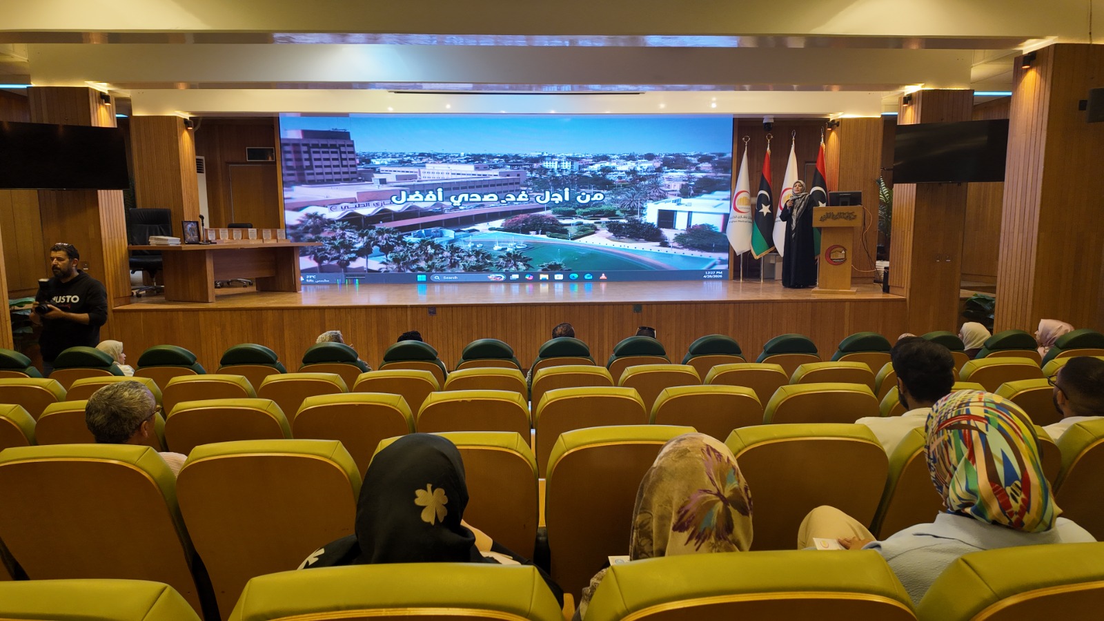 مركز بنغازي الطبي يحيي اليوم العالمي للصحة المهنية