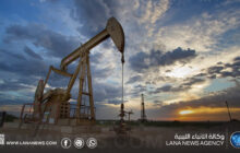 النفط يتراجع وسط اضطرابات الأسواق العالمية