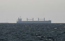 فتح هرمز ينعش الإمدادات العالمية ويقود النفط إلى هبوط حاد