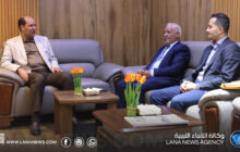 وزير التعليم العالي يناقش برنامج الدراسات العليا بجامعة السلام الدولية